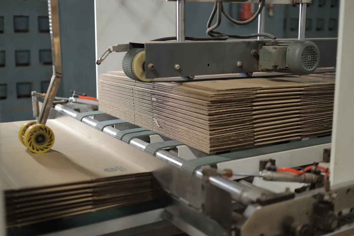 Fully Automatic Folder Gluing Machine